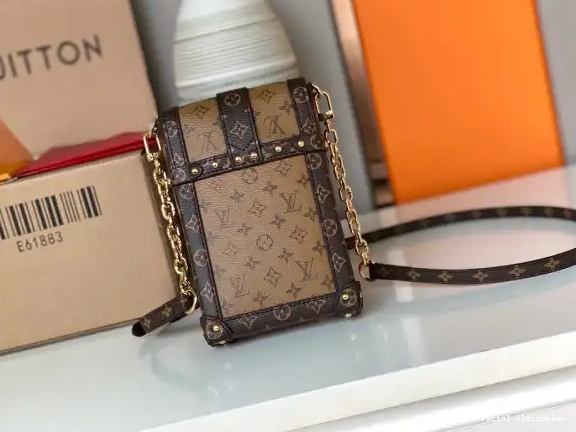Official oldcobbler LOUIS TRUNK VUITTON POCHETTE VERTICAL 0701